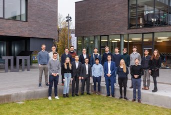 Leading researchers and doctoral students from the fields of management, finance, and computer science accepted the invitation of Prof. Müller.